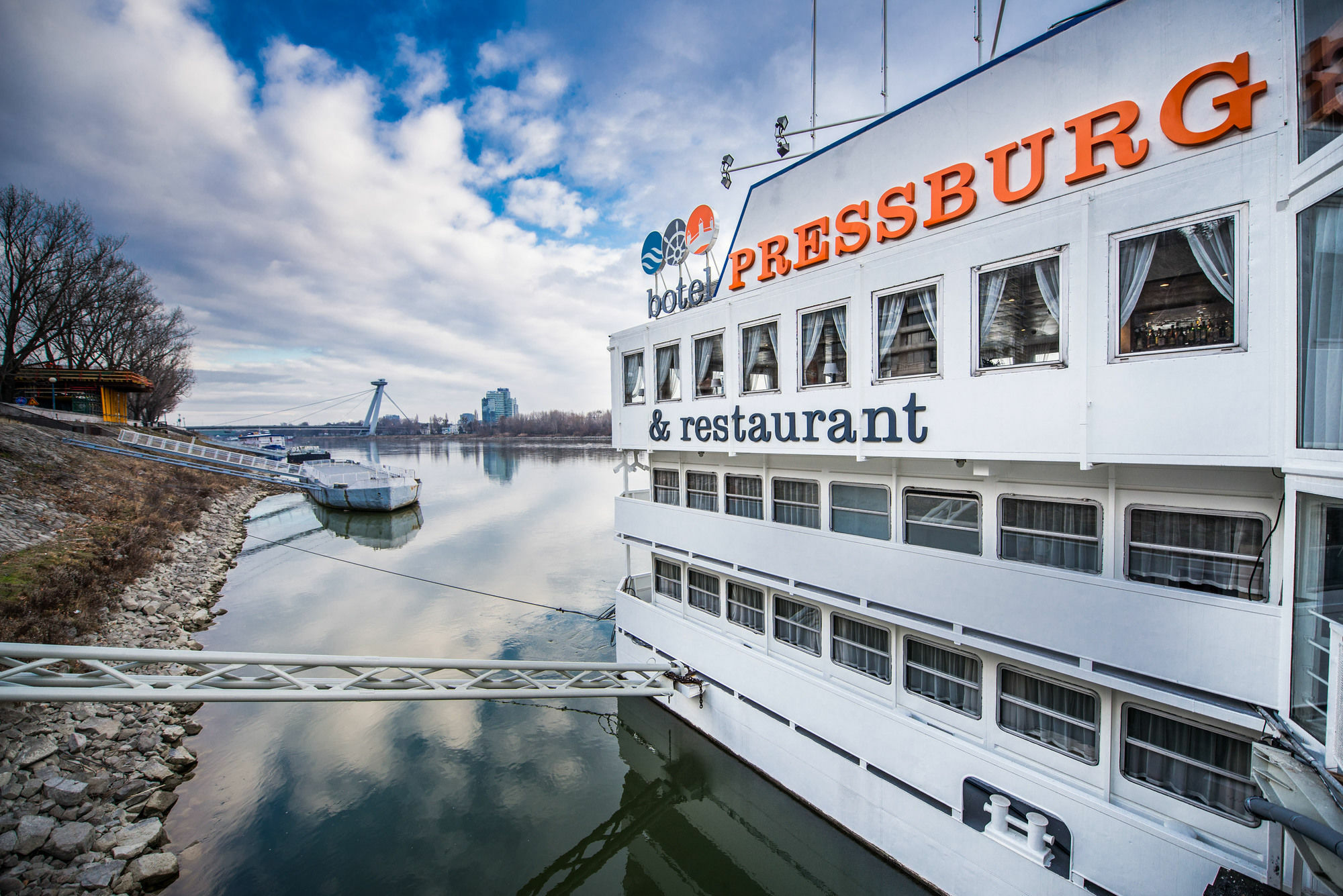 Botel Pressburg Exterior photo